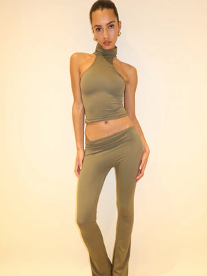 LEGGING ASYMÉTRIQUE ÉVASÉE - OLIVE