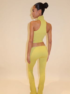 LEGGING ASYMÉTRIQUE ÉVASÉE - MATCHA