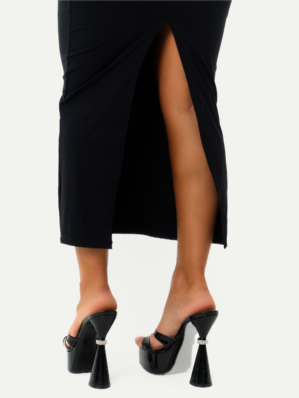 ROBE SABLIER GAINANTE NOIRE